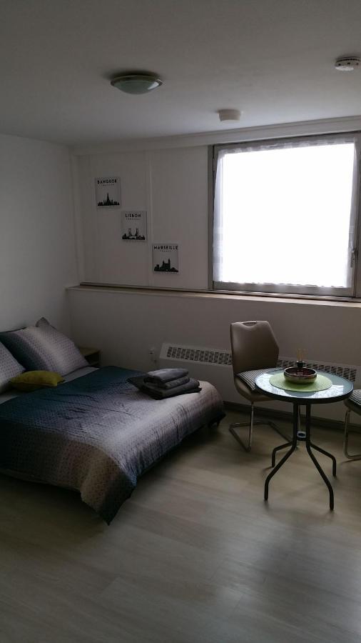 Studio-Apartment, Zentral Gelegen Colonia Esterno foto
